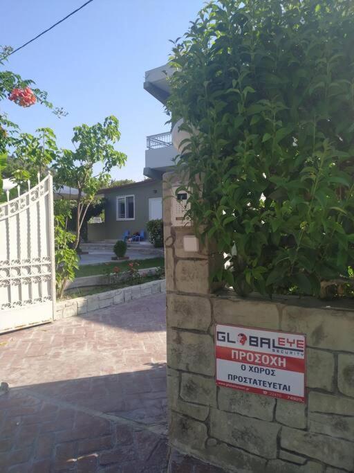 Greek Style Ground Floor Apartment & Pool Ialysos  Exteriör bild