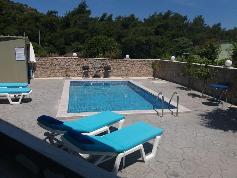 Greek Style Ground Floor Apartment & Pool Ialysos  Exteriör bild