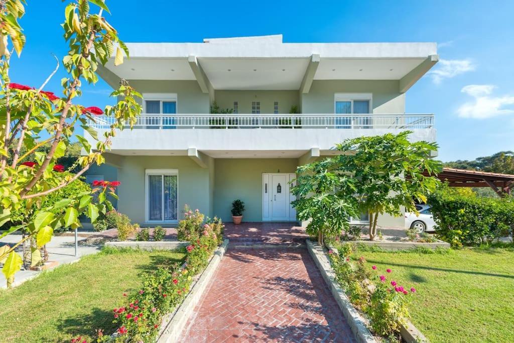 Greek Style Ground Floor Apartment & Pool Ialysos  Exteriör bild