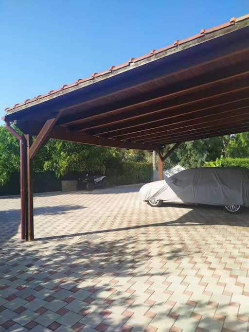 Greek Style Ground Floor Apartment & Pool Ialysos  Exteriör bild