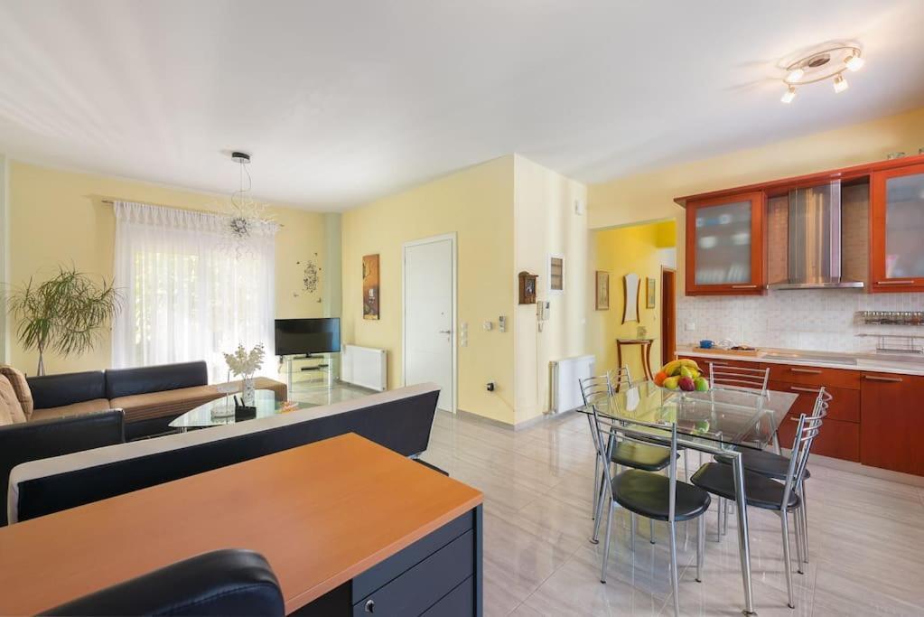 Greek Style Ground Floor Apartment & Pool Ialysos  Exteriör bild