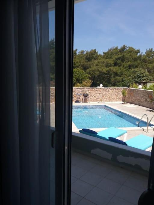 Greek Style Ground Floor Apartment & Pool Ialysos  Exteriör bild